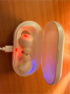 White True Wireless Earbuds with Charging Case